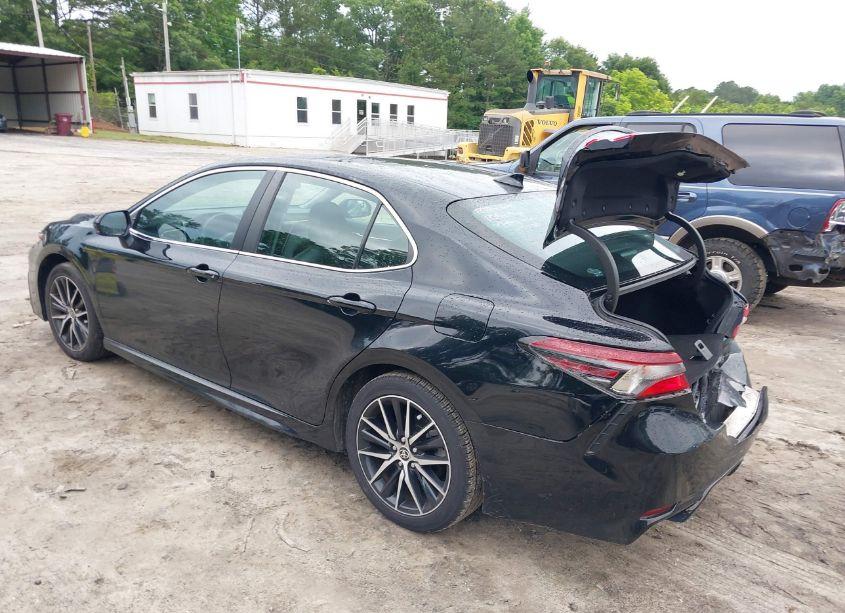 Photo 3 of 2021 Toyota Camry SE (VIN 4T1G11AK3MU552359)