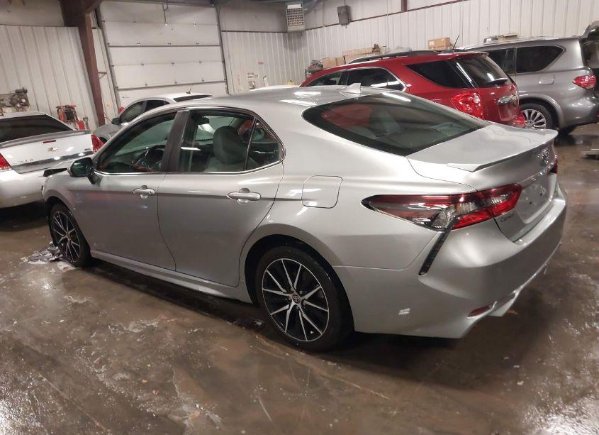 Photo 3 of 2021 Toyota Camry SE (VIN 4T1G11AK3MU593509)