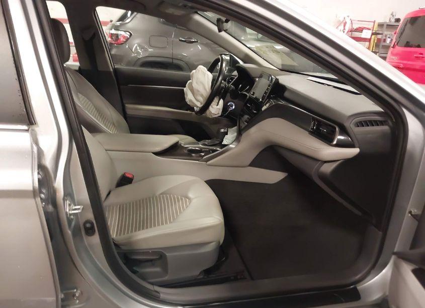 Photo 5 of 2021 Toyota Camry SE (VIN 4T1G11AK3MU593509)