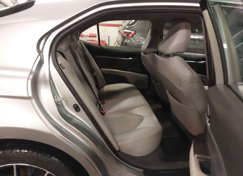 Photo 8 of 2021 Toyota Camry SE (VIN 4T1G11AK3MU593509)