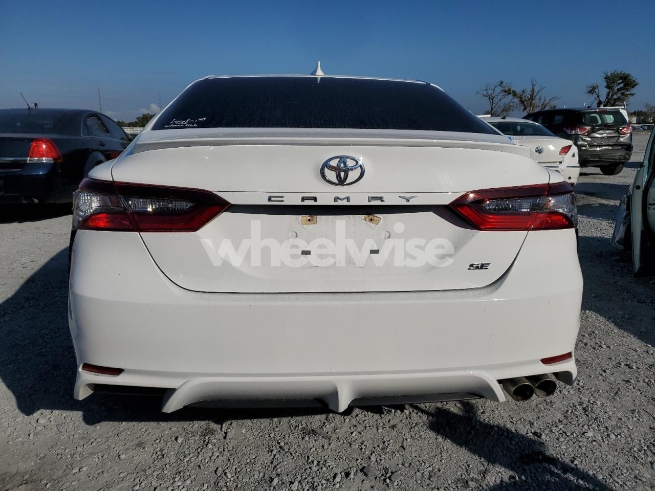 Photo 6 of 2021 TOYOTA CAMRY SE (VIN 4T1G11AK3MU608865)