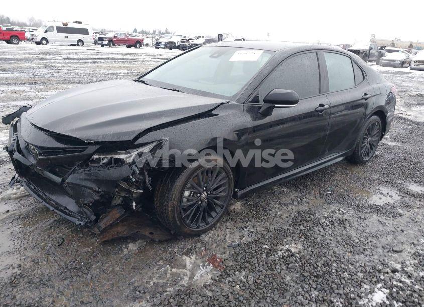 Photo 2 of 2022 Toyota Camry SE NIGHTSHADE EDITION (VIN 4T1G11AK3NU007327)
