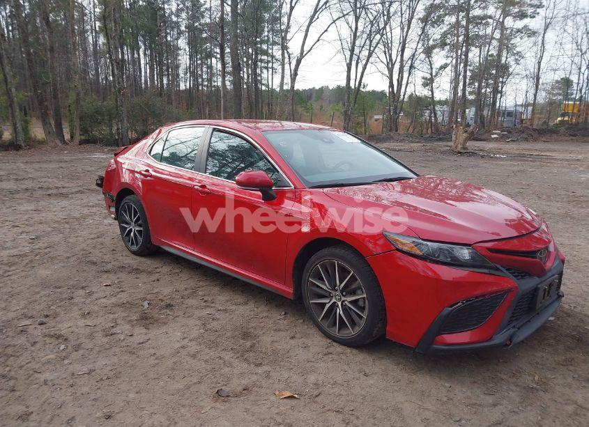 2022 Toyota Camry SE (VIN 4T1G11AK3NU019896) main photo