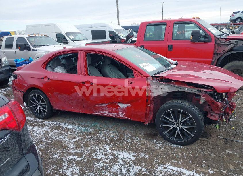 Photo 13 of 2022 Toyota Camry SE (VIN 4T1G11AK3NU034835)