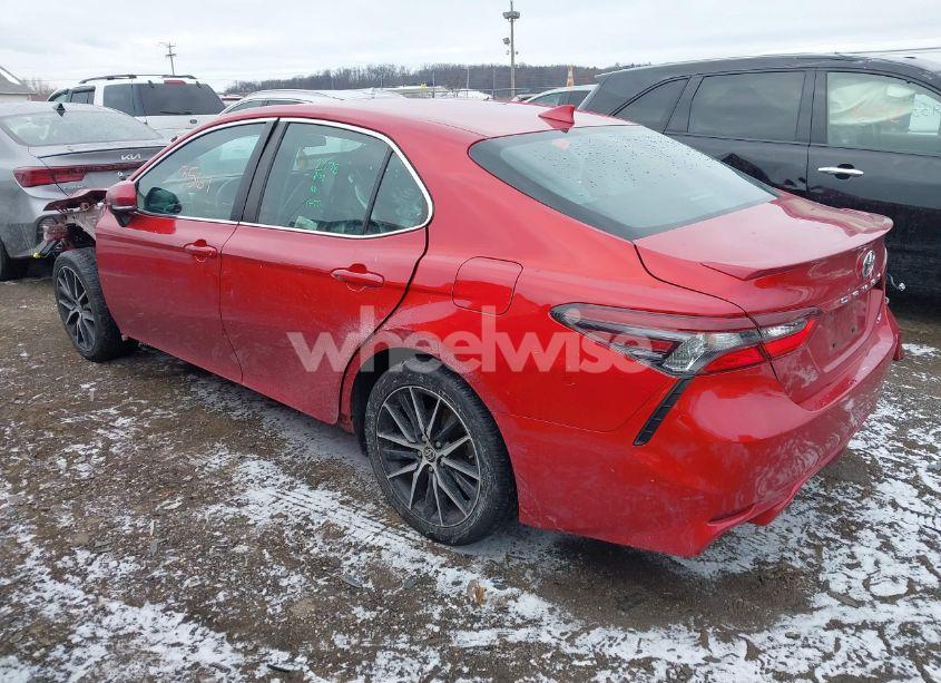 Photo 3 of 2022 Toyota Camry SE (VIN 4T1G11AK3NU034835)