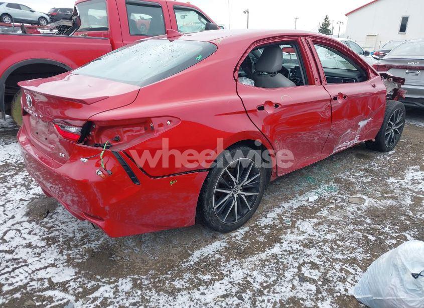 Photo 4 of 2022 Toyota Camry SE (VIN 4T1G11AK3NU034835)