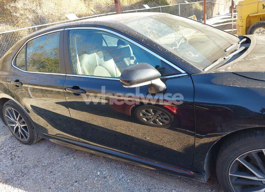 Photo 13 of 2022 Toyota Camry SE (VIN 4T1G11AK3NU049268)