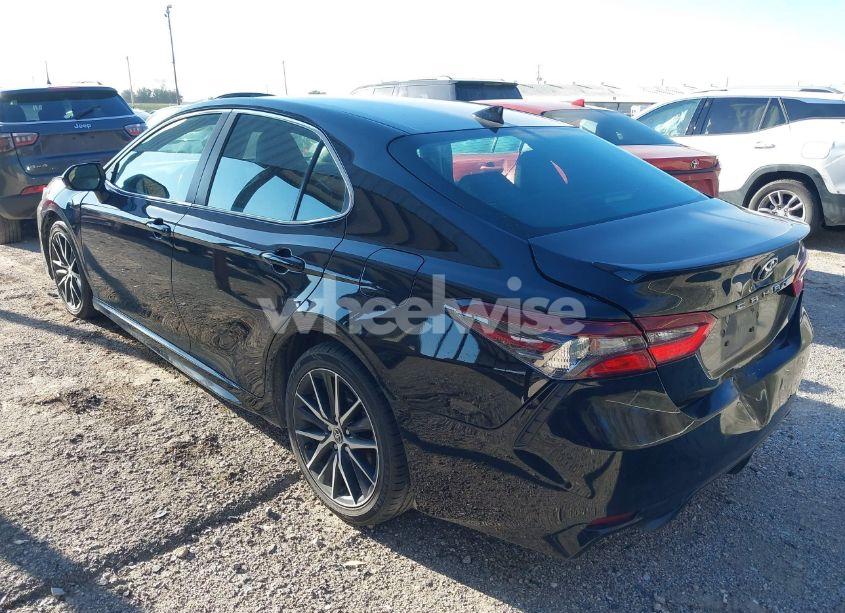 Photo 3 of 2022 Toyota Camry SE (VIN 4T1G11AK3NU049268)