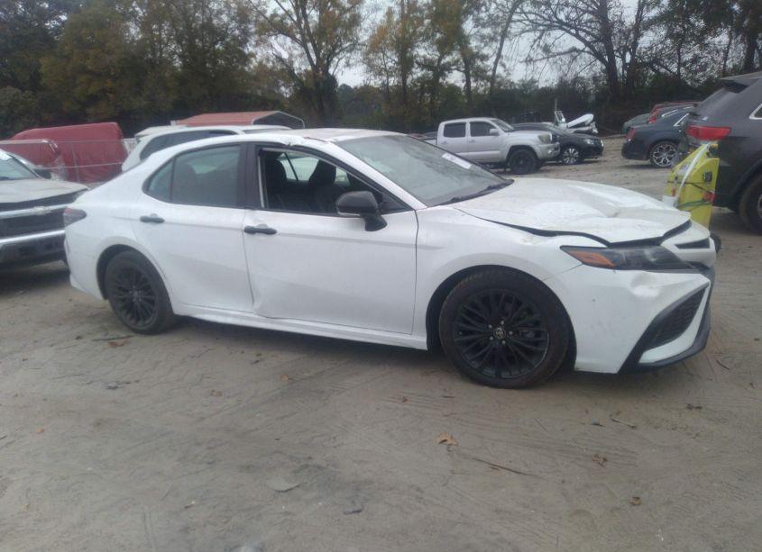 Photo 13 of 2022 Toyota Camry SE NIGHTSHADE EDITION (VIN 4T1G11AK3NU063185)