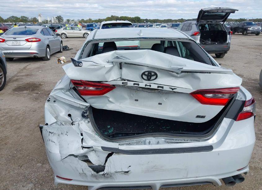 Photo 6 of 2022 Toyota Camry SE (VIN 4T1G11AK3NU064224)