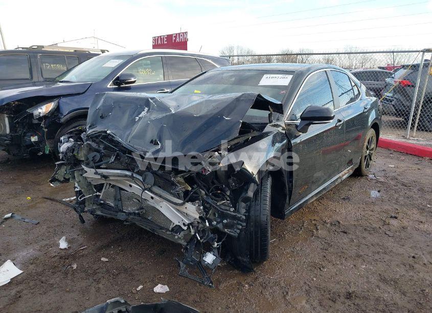 Photo 2 of 2022 Toyota Camry SE (VIN 4T1G11AK3NU072940)