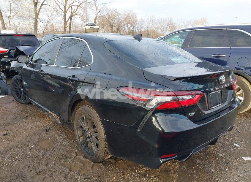 Photo 3 of 2022 Toyota Camry SE (VIN 4T1G11AK3NU072940)