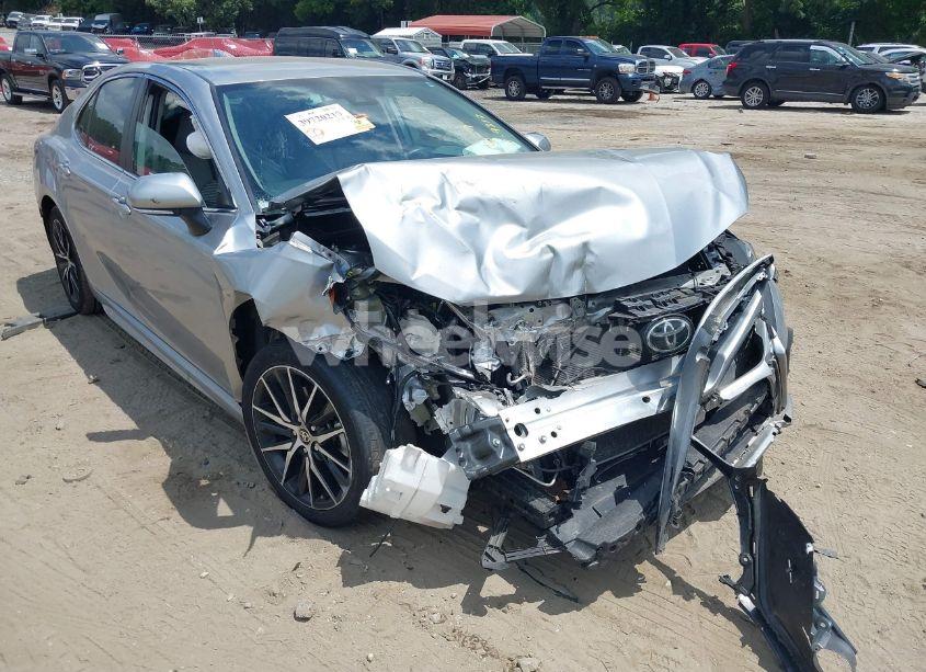 Photo 6 of 2022 Toyota Camry SE (VIN 4T1G11AK3NU619317)