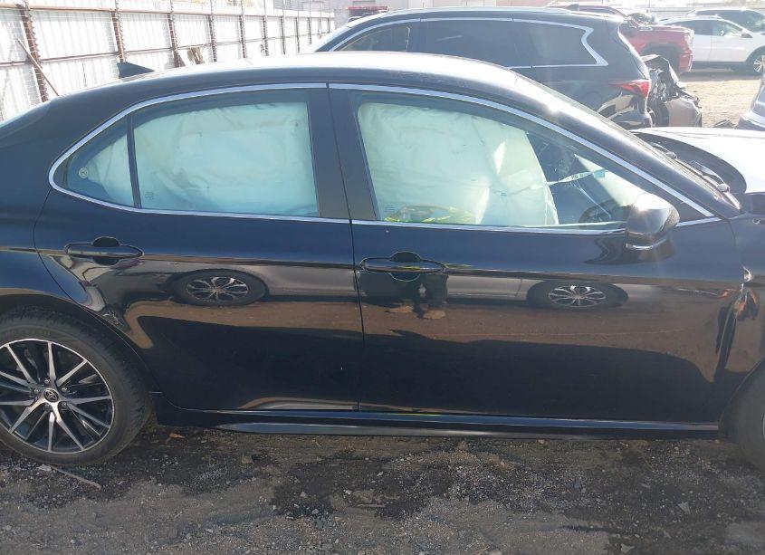 Photo 14 of 2022 Toyota Camry SE (VIN 4T1G11AK3NU644718)