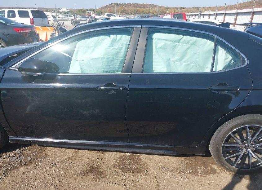 Photo 15 of 2022 Toyota Camry SE (VIN 4T1G11AK3NU644718)