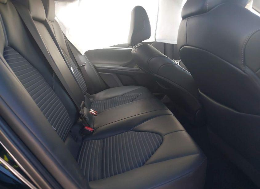 Photo 8 of 2022 Toyota Camry SE (VIN 4T1G11AK3NU644718)