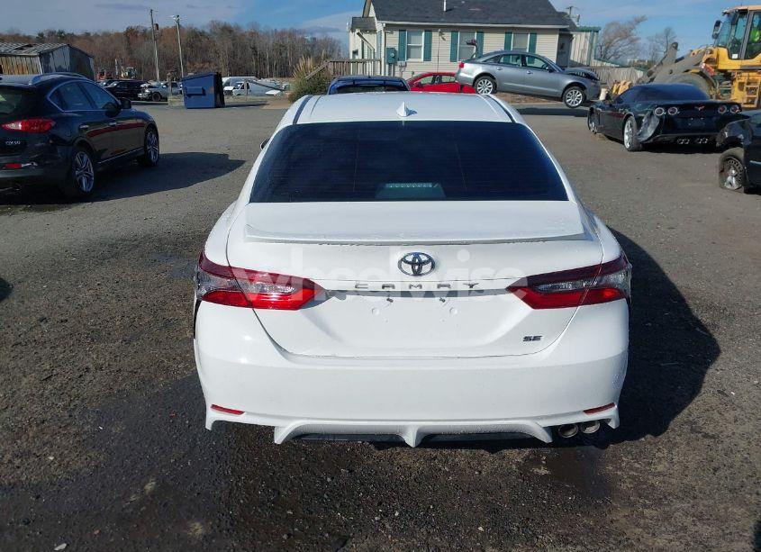 Photo 17 of 2022 Toyota Camry SE (VIN 4T1G11AK3NU645240)
