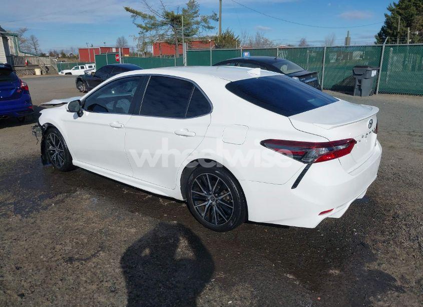 Photo 3 of 2022 Toyota Camry SE (VIN 4T1G11AK3NU645240)