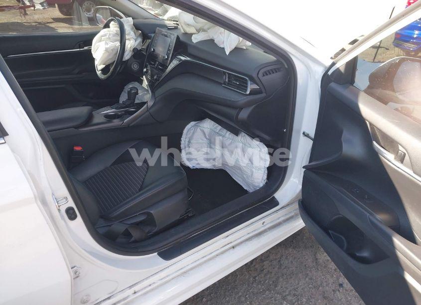 Photo 5 of 2022 Toyota Camry SE (VIN 4T1G11AK3NU645240)