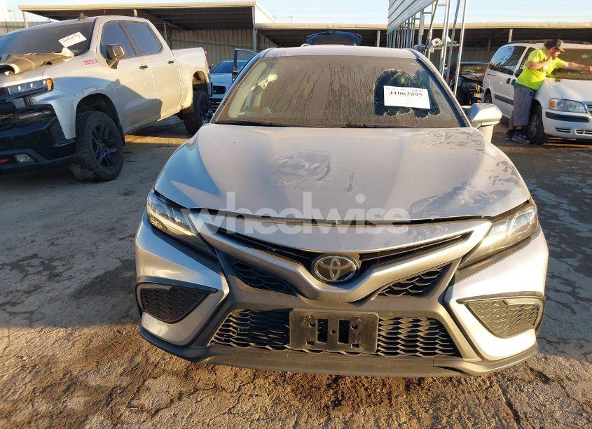 Photo 12 of 2022 Toyota Camry SE (VIN 4T1G11AK3NU646260)
