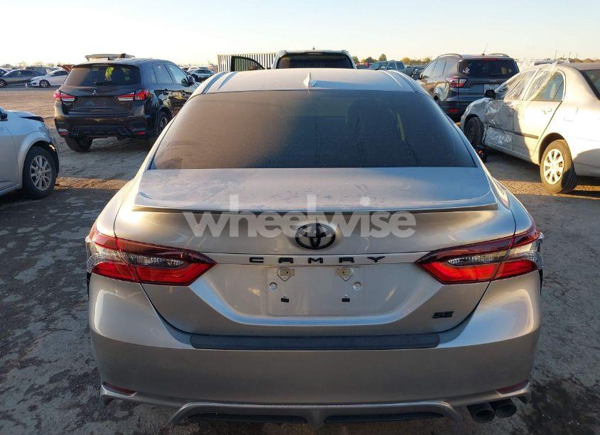 Photo 16 of 2022 Toyota Camry SE (VIN 4T1G11AK3NU646260)