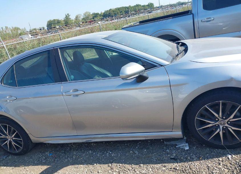 Photo 13 of 2022 Toyota Camry SE (VIN 4T1G11AK3NU660241)