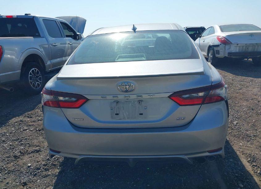 Photo 16 of 2022 Toyota Camry SE (VIN 4T1G11AK3NU660241)