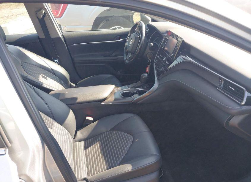 Photo 5 of 2022 Toyota Camry SE (VIN 4T1G11AK3NU660241)