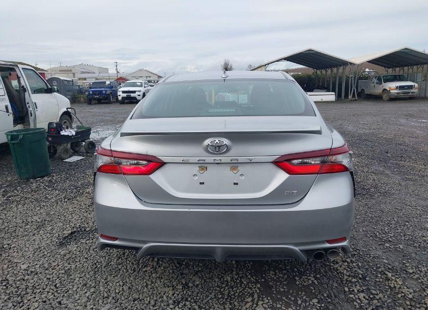 Photo 16 of 2022 Toyota Camry SE (VIN 4T1G11AK3NU684474)