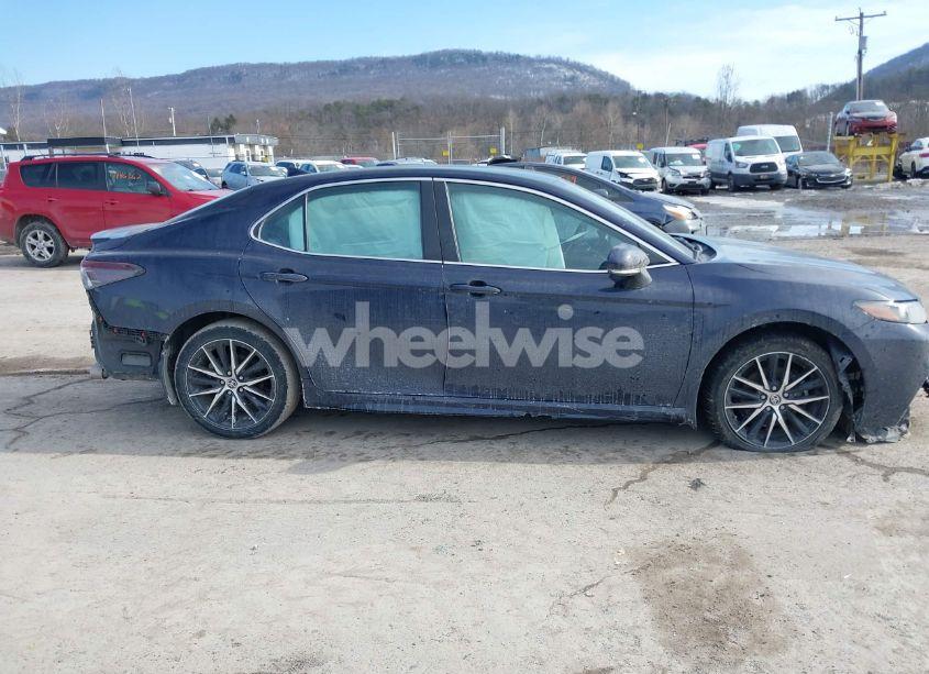 Photo 14 of 2022 Toyota Camry SE (VIN 4T1G11AK3NU715805)