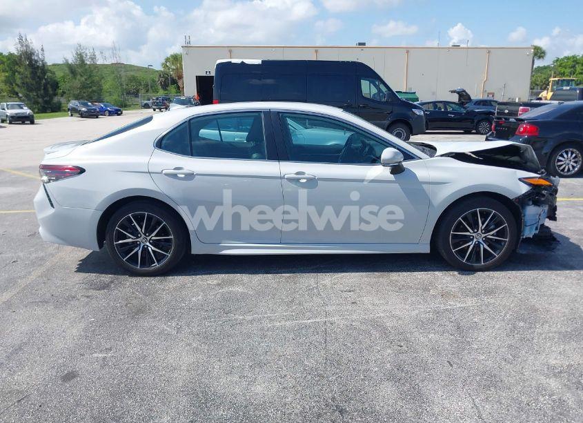 Photo 13 of 2023 Toyota Camry SE/SE NIGHTSHADE EDITION/SE NIGHTSHADE EDITION HYBRID (VIN 4T1G11AK3PU110802)