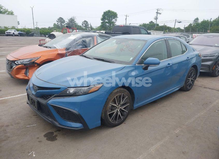 Photo 2 of 2023 Toyota Camry SE (VIN 4T1G11AK3PU172927)