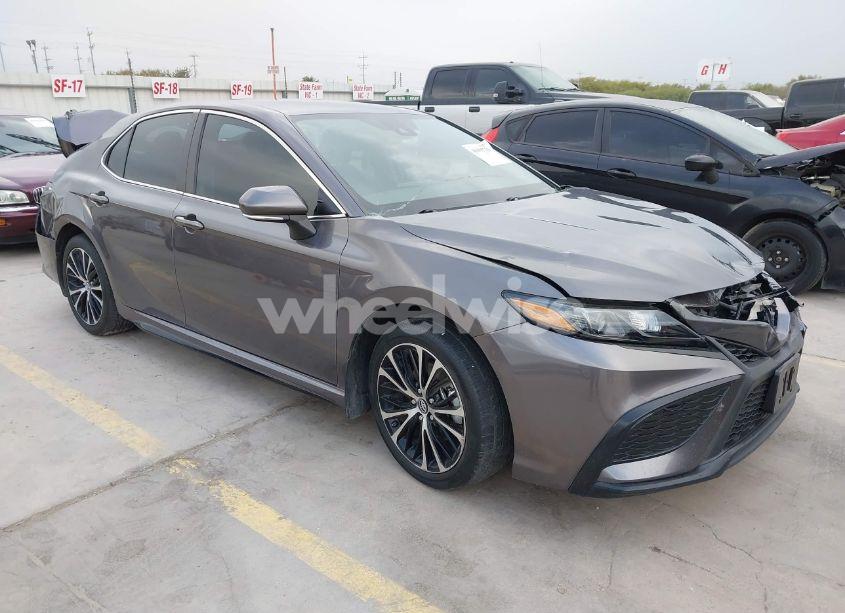 2023 Toyota Camry SE (VIN 4T1G11AK3PU745874) main photo