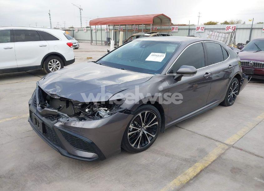 Photo 2 of 2023 Toyota Camry SE (VIN 4T1G11AK3PU745874)