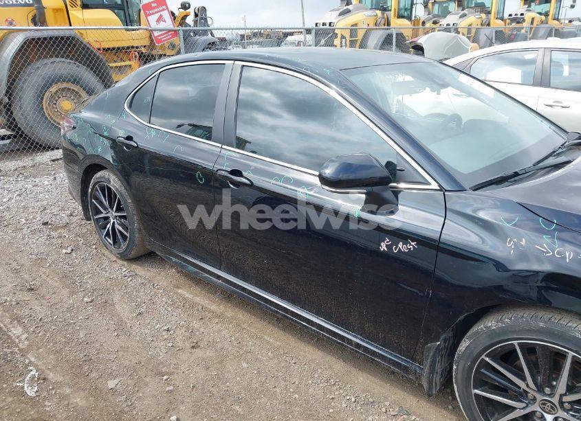 Photo 13 of 2023 Toyota Camry SE (VIN 4T1G11AK3PU761816)