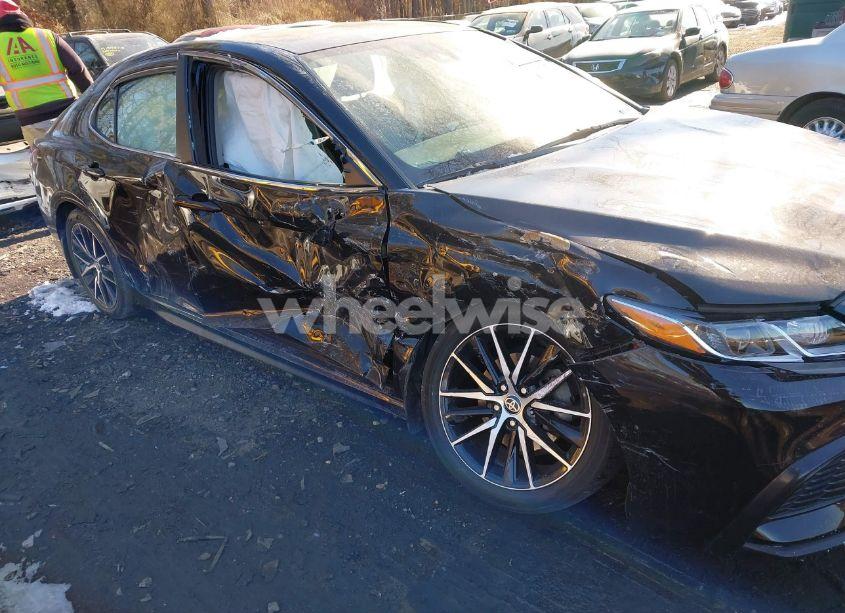 Photo 6 of 2023 Toyota Camry SE (VIN 4T1G11AK3PU819990)