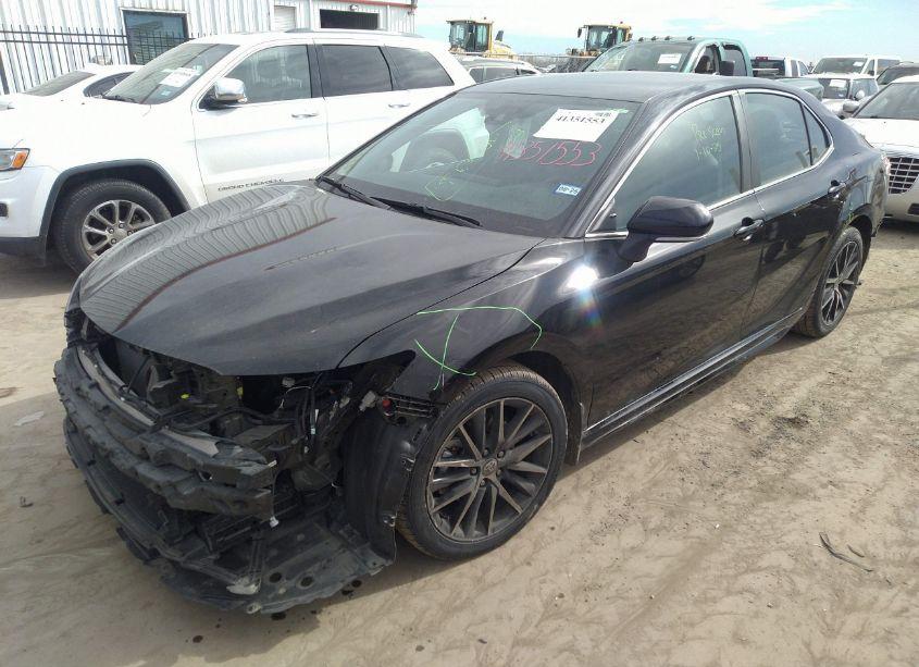 Photo 2 of 2024 Toyota Camry SE (VIN 4T1G11AK3RU193456)