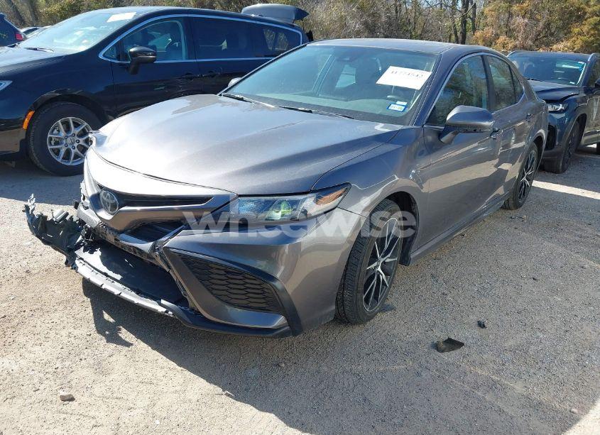 Photo 2 of 2024 Toyota Camry SE (VIN 4T1G11AK3RU232336)