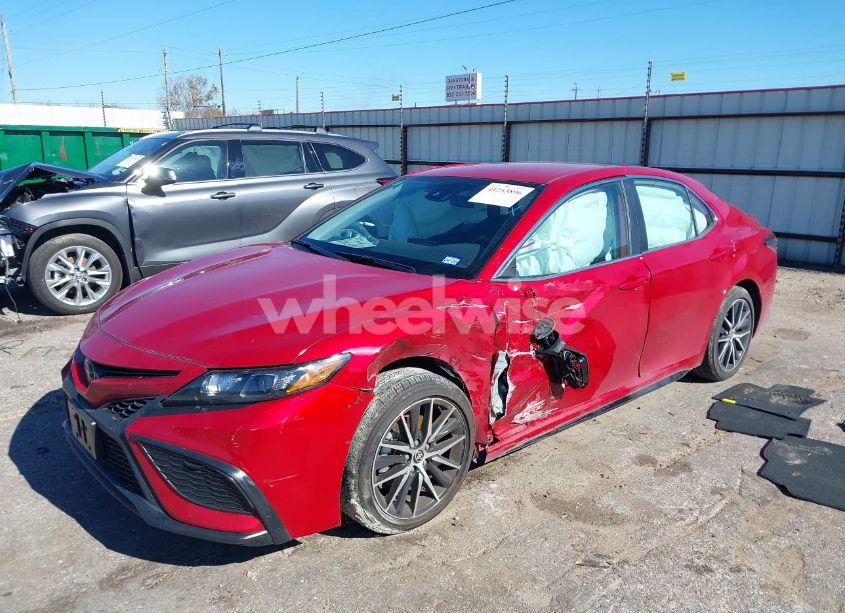 Photo 2 of 2024 Toyota Camry SE (VIN 4T1G11AK3RU265384)