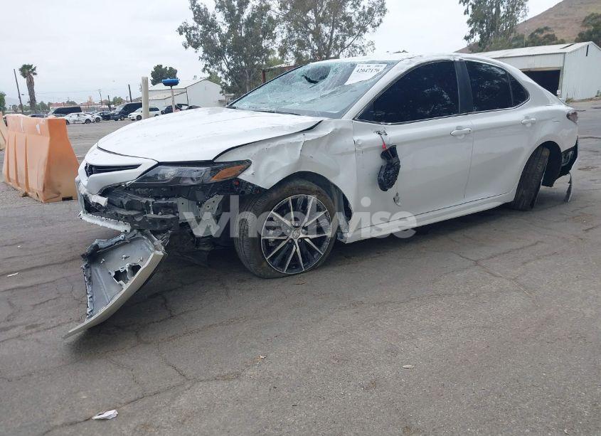 Photo 2 of 2024 Toyota Camry SE (VIN 4T1G11AK3RU875902)