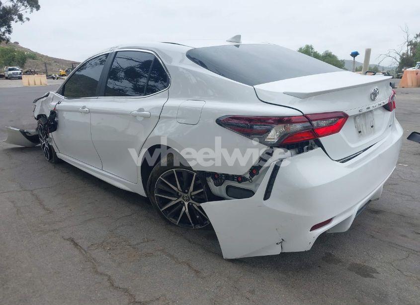 Photo 3 of 2024 Toyota Camry SE (VIN 4T1G11AK3RU875902)