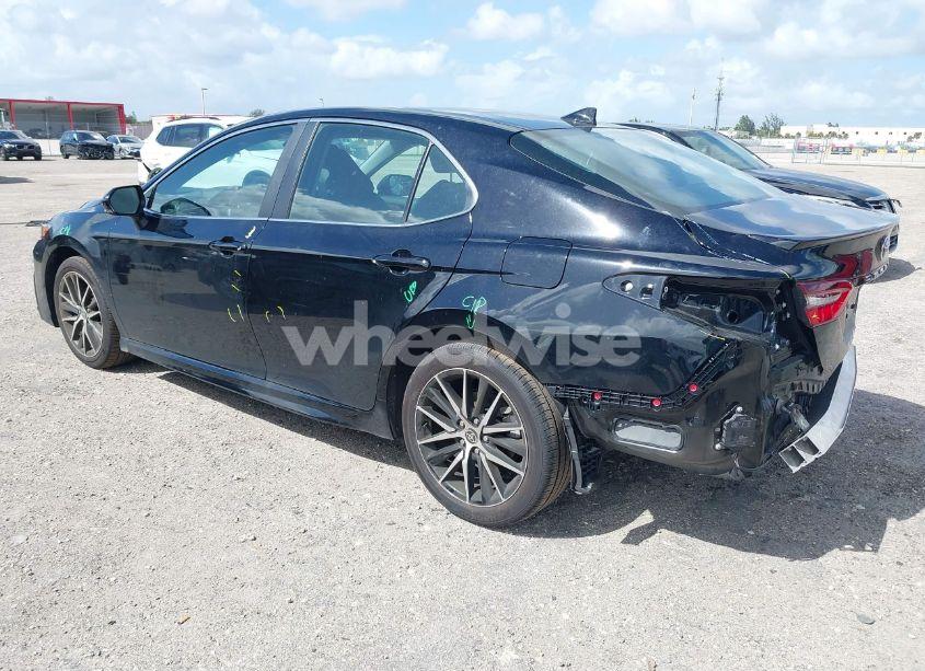 Photo 3 of 2024 Toyota Camry SE (VIN 4T1G11AK3RU906811)