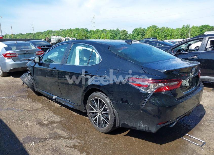 Photo 3 of 2024 Toyota Camry SE (VIN 4T1G11AK3RU909983)