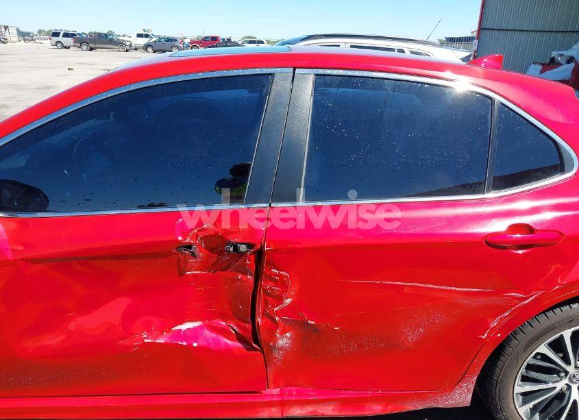 Photo 14 of 2020 Toyota Camry SE (VIN 4T1G11AK4LU308685)