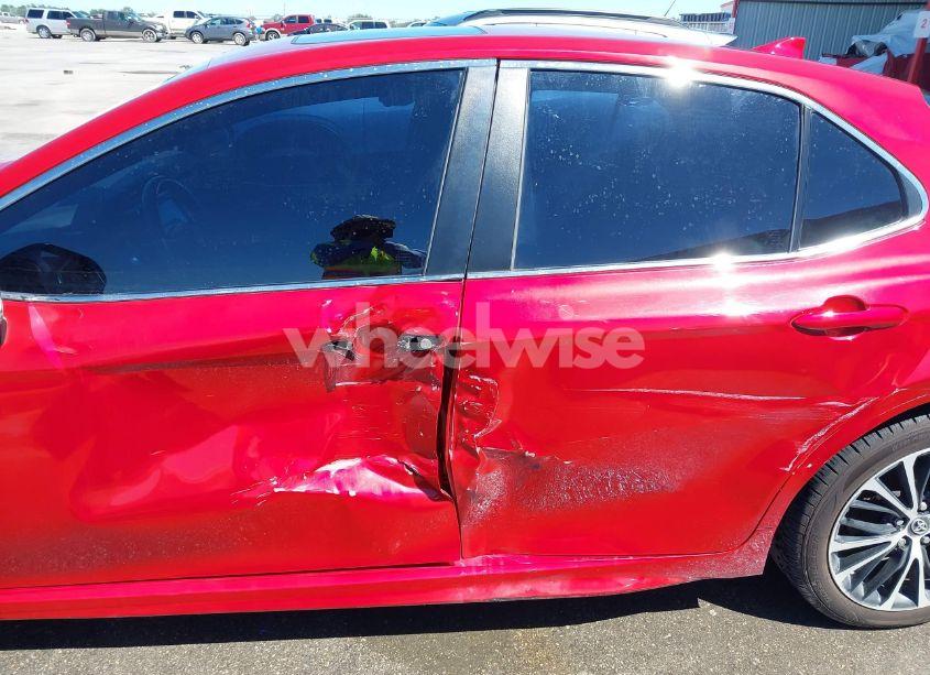 Photo 6 of 2020 Toyota Camry SE (VIN 4T1G11AK4LU308685)