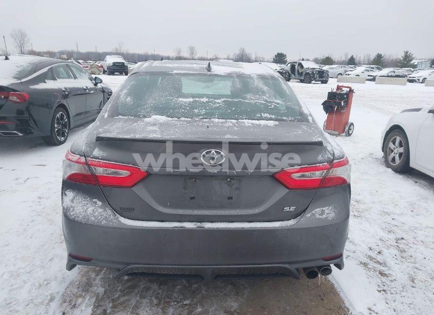 Photo 16 of 2020 Toyota Camry SE (VIN 4T1G11AK4LU310338)