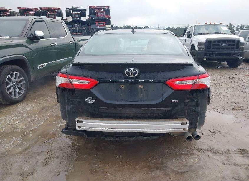 Photo 16 of 2020 Toyota Camry SE (VIN 4T1G11AK4LU347860)