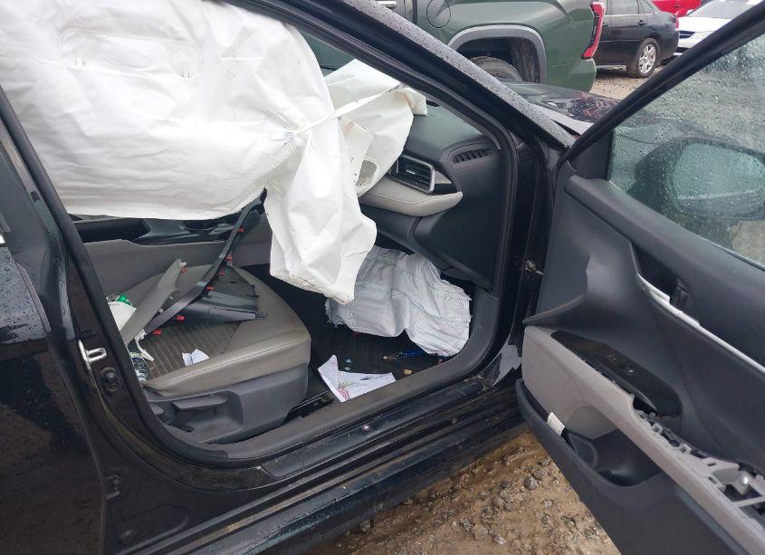 Photo 5 of 2020 Toyota Camry SE (VIN 4T1G11AK4LU347860)