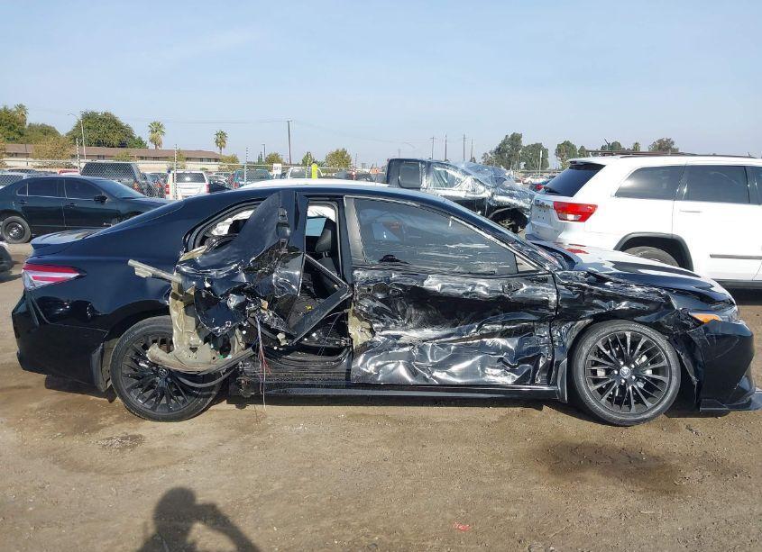 Photo 13 of 2020 Toyota Camry SE NIGHTSHADE EDITION (VIN 4T1G11AK4LU348362)