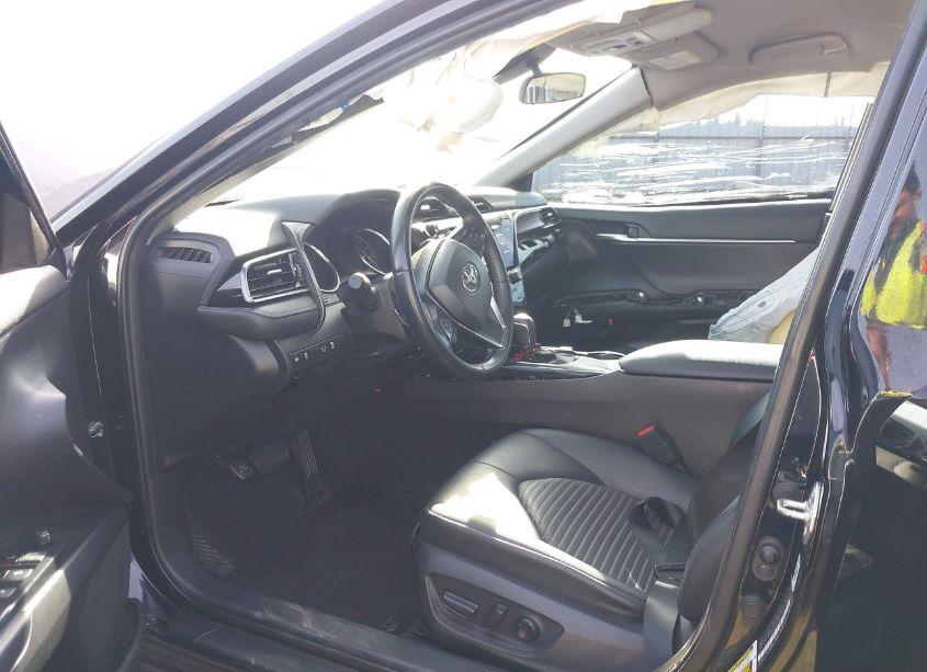 Photo 5 of 2020 Toyota Camry SE NIGHTSHADE EDITION (VIN 4T1G11AK4LU348362)